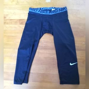 Nike pro 3/4 compression pants size M
